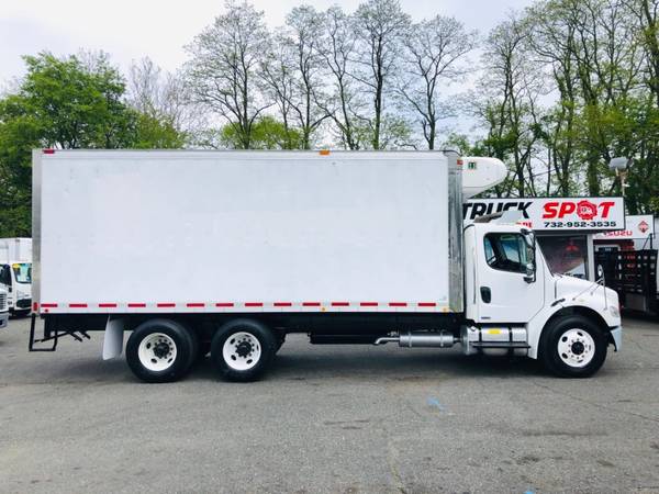 2005 FREIGHTLINER M2 22FT THERMO KING 53K MI... for sale in South Amboy, NY – photo 4
