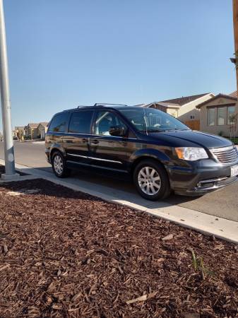 Chrysler Town and country for sale in Modesto, CA – photo 3
