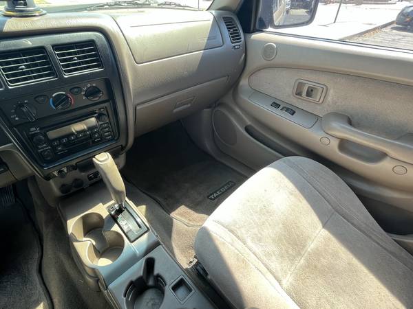 2001 Toyota Tacoma Limited for sale in Wichita, KS – photo 7