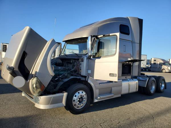 2014 VOLVO 670 SEMI TRUCK - - by dealer - vehicle for sale in Etters, PA – photo 24