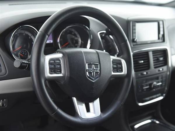 2018 Dodge Grand Caravan Passenger GT Minivan 4D mini-van White - for sale in Charlotte, NC – photo 2