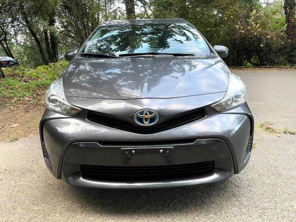 2017 Toyota Prius V Three (Natl) - cars & trucks - by dealer -... for sale in Portland, OR – photo 2