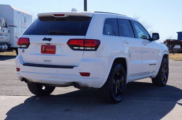 2015 Jeep Grand Cherokee Bright White Clearcoat Awesome value! for sale in Buda, TX – photo 7