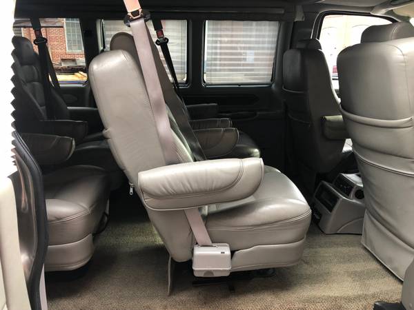 08 Chevrolet Express 2500 Limited SE Explorer Conversion Hitop Upfiter for sale in St. Charles, MO – photo 6