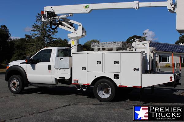 2012 Ford F550 35' Altec Articulating Aerial Bucket Truck Utility Serv for sale in New Bedford, MA – photo 4