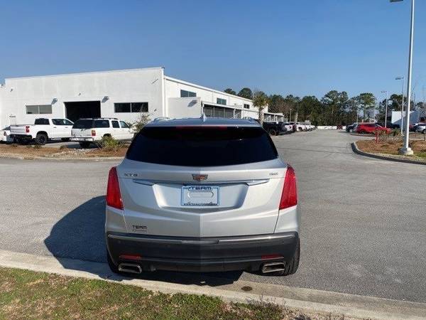 2018 Caddy Cadillac XT5 Premium Luxury suv Silver for sale in Goldsboro, NC – photo 7