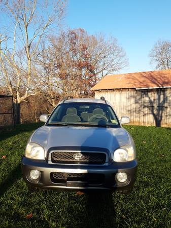 2002 Hyundai Sante fe - cars & trucks - by owner - vehicle... for sale in Huntington, WV
