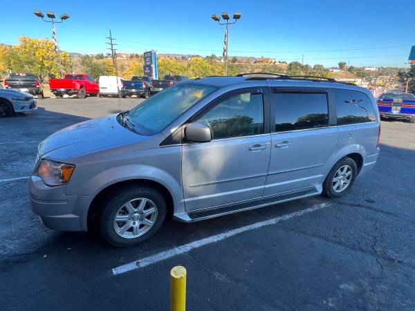 2009 Chrysler Town & Country Touring 33k miles! for sale in Colorado Springs, CO – photo 3