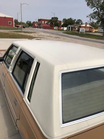 1983 Lincoln Town car - cars & trucks - by owner - vehicle... for sale in Bevington, IA – photo 10