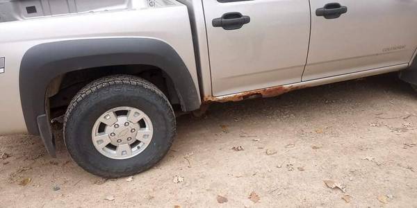 2005 Chevy Colorado crew 4x4 - rusty frame - - by for sale in Mc Farland, WI – photo 8