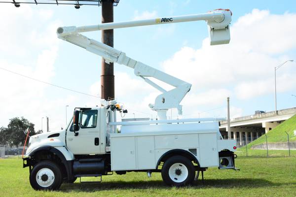 2007 International 7300 Altec 45 Bucket Truck 4X4 - cars & trucks -... for sale in Hollywood, OH – photo 14