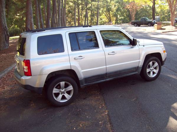 2011 Jeep Patriot 4x4 Suv Low Miles Excellent condition - cars & for sale in Rock Hill, NC – photo 4