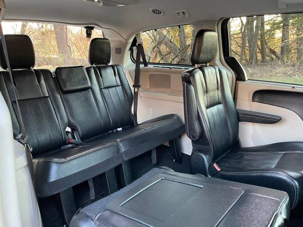 2014 Chrysler town and country family minivan touring - cars & for sale in STATEN ISLAND, NY – photo 18