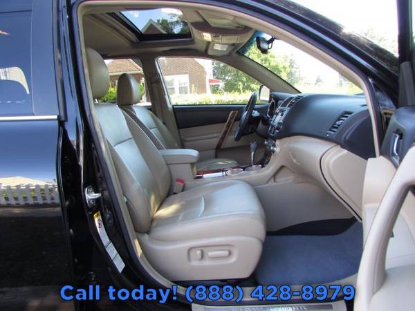 2013 Toyota Highlander Limited AWD 4dr SUV SUV - - by for sale in Uniondale, NY – photo 9