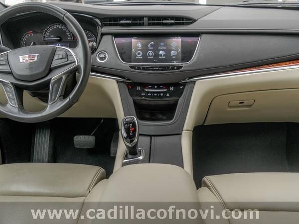 2017 Caddy *Cadillac* *XT5* Luxury FWD hatchback Crystal White Tricoat for sale in Novi, MI – photo 14