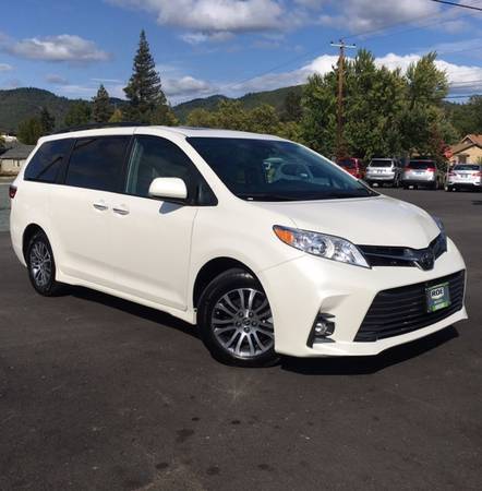 2019 Toyota Sienna XLE WITH THIRD ROW SEATING #53629 for sale in Grants Pass, OR