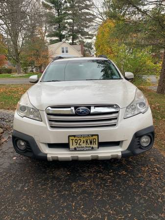 2014 Subaru Outback 2.5 Limited Wagon 4D - cars & trucks - by owner... for sale in Albany, NY – photo 4
