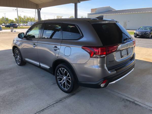 2017 MISUBISHI OUTLANDER ES AWD for sale in Greenfield, IN – photo 5