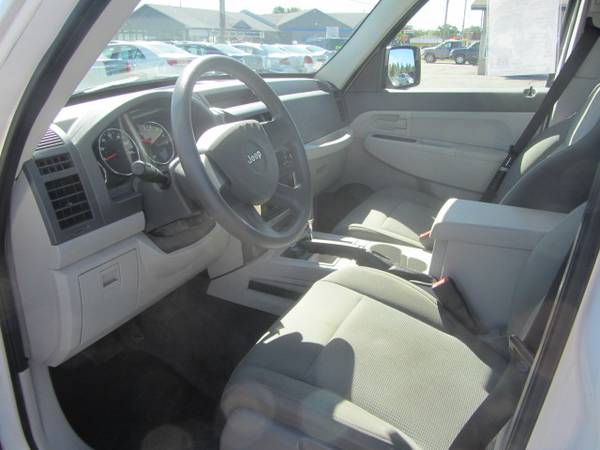 2008 Jeep Liberty Sport 4X4 CLEAN! WARRANTY! for sale in Cadillac, MI – photo 9