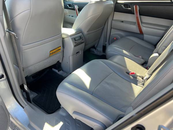 2010 Toyota Highlander Limited Sport for sale in Ames, IA – photo 8