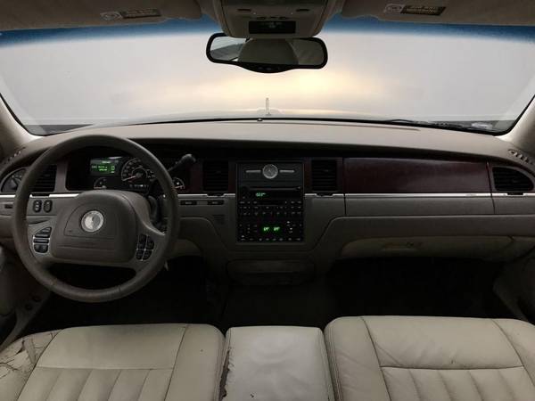 2004 Lincoln Town Car Signature Sedan - - by dealer for sale in Coeur d'Alene, WA – photo 11