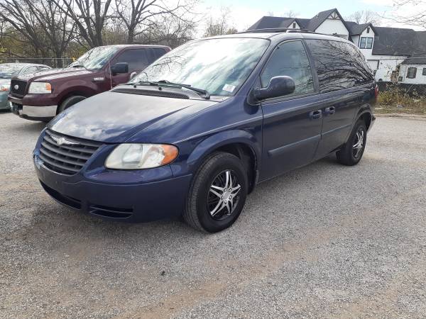 2005 chrysler town&country - cars & trucks - by owner - vehicle... for sale in Fort Worth, TX – photo 11