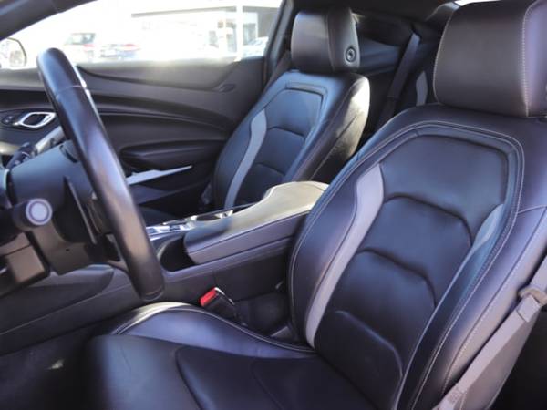 2017 Chevy Chevrolet Camaro 2LT Coupe coupe Black for sale in Burlingame, CA – photo 8