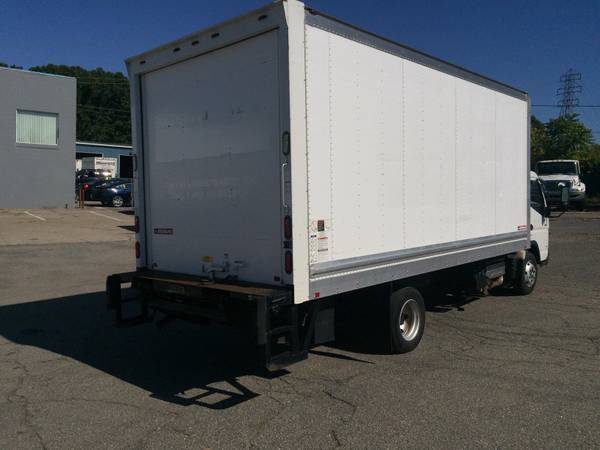 2014 Mitsubishi FE180 Fuso 20' Box Truck w/ Liftgate #0392 for sale in East Providence, RI – photo 8