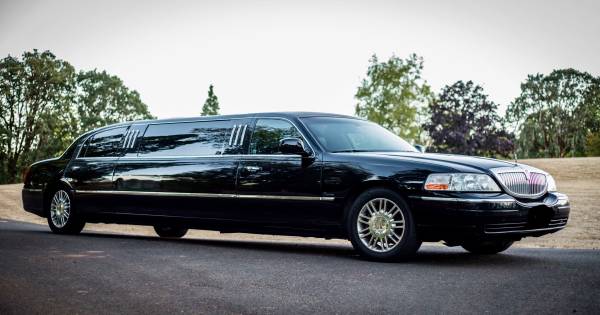 2006 Lincoln Town Car Limo for sale in Salem, OR
