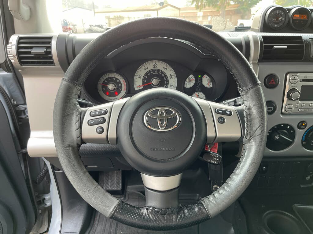 2014 Toyota FJ Cruiser 4WD for sale in Lynnwood, WA – photo 9
