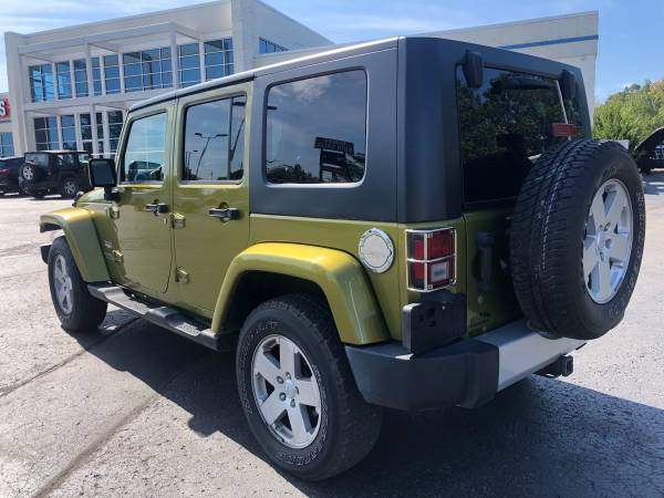 Clean! 2008 Jeep Wrangler Unlimited Sahara! Manual! 4x4! for sale in Ortonville, OH – photo 3