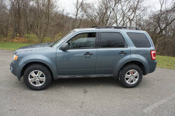 2010 Ford Escape XLT ALL NEW TIRES! - cars & trucks - by dealer -... for sale in Masontown, PA – photo 5