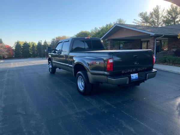 2006 Ford F-350 Dually 4X4 Lariat Package 6 0L Powerstroke Diesel for sale in Rochester, MI – photo 3