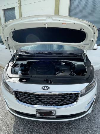 2019 Kia Sedona Van for sale in Other, Other – photo 9