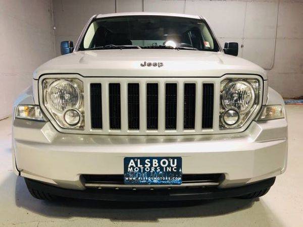 2012 Jeep Liberty Sport 4x4 AWD Clean CARFAX 4x4 Sport 4dr SUV... for sale in Portland, OR – photo 2