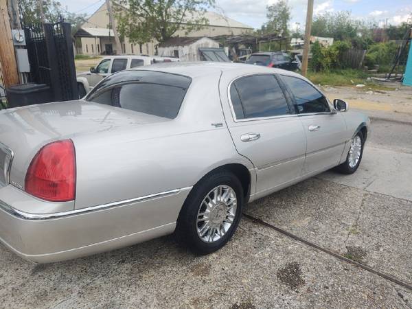 2009 Lincoln Town Car 4dr Sdn Signature Limited - - by for sale in New Orleans, LA – photo 13