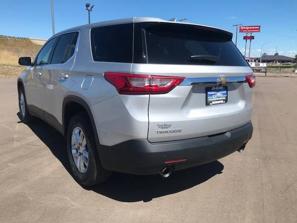 2020 Chevy Traverse - - by dealer - vehicle automotive for sale in Rogers, MN – photo 4