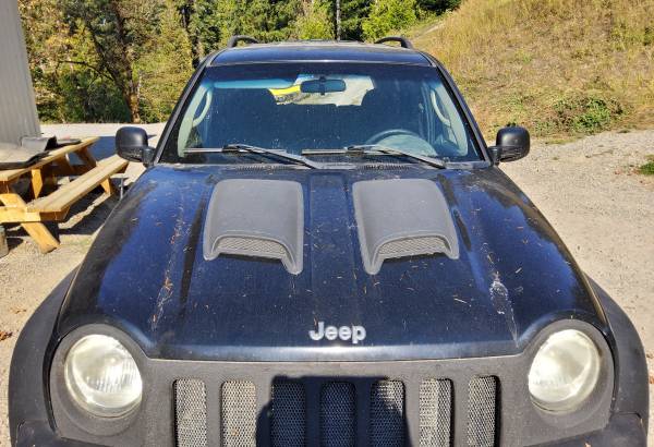 2004 Jeep Liberty 3 7 L 4x4 for sale in Vancouver, OR – photo 2