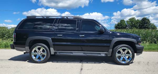 Nice Rust Free 2004 Chevy Suburban Z71 for sale in Watertown, WI – photo 2