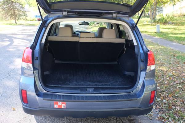2013 Subaru Outback 2.5i Premium for sale in Saint Paul, MN – photo 8