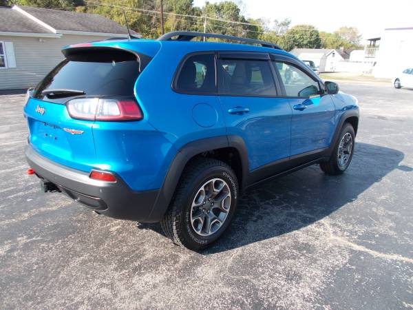 2021 Jeep Cherokee Trailhawk - - by dealer - vehicle for sale in Columbia, KY – photo 5
