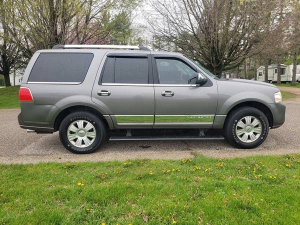 2010 Lincoln Navigator SUV - - by dealer - vehicle for sale in New London, WI – photo 6