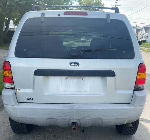2002 Ford Escape XLT Choice 4WD - cars & trucks - by dealer -... for sale in Eastpointe, MI – photo 8