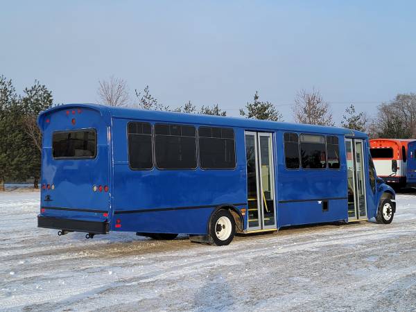 2013 Freightliner M2 106 29 Passenger Cummins Diesel Bus - cars & for sale in Other, WA – photo 7