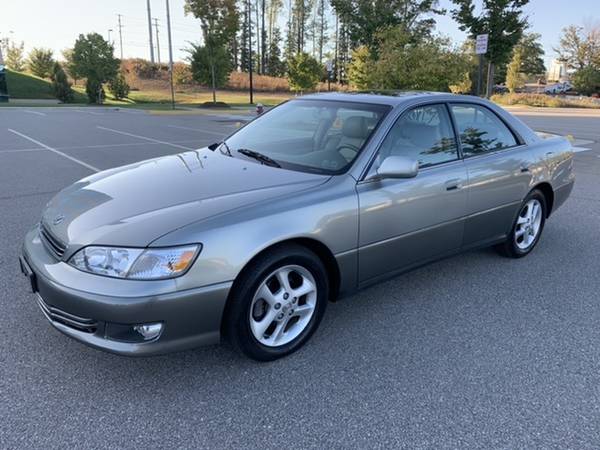 2000 Lexus Es300 - Single Owner - 37k miles only for sale in Oxon Hill, District Of Columbia – photo 2