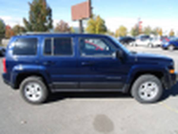 2014 Jeep Patriot Sport 4x4 4dr SUV - cars & trucks - by dealer -... for sale in Redmond, OR – photo 3
