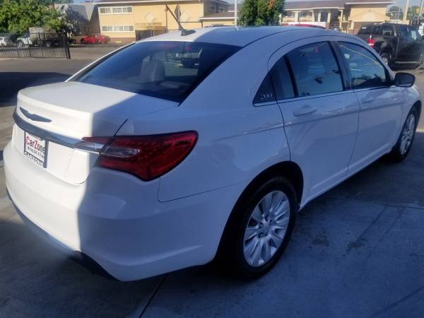 ///2014 Chrysler 200//84k Miles!//Automatic//Financing For All/// for sale in Marysville, CA – photo 5