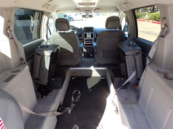 CHRYSLER TOWN & COUNTRY REAR MANUAL RAMP HANDICAPPED WHEELCHAIR VAN... for sale in Irving, AR – photo 16