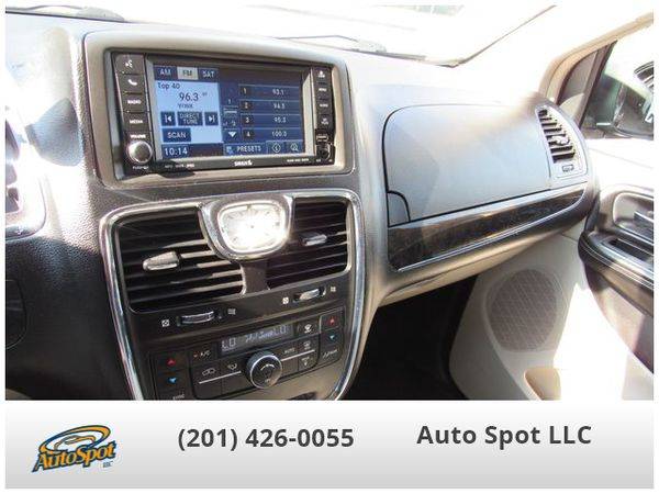 2011 Chrysler Town Country Touring Minivan 4D EZ-FINANCING! for sale in Garfield, NJ – photo 16