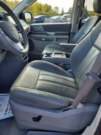 2008 Chrysler Town And Country Touring for sale in Hermantown, MN – photo 7